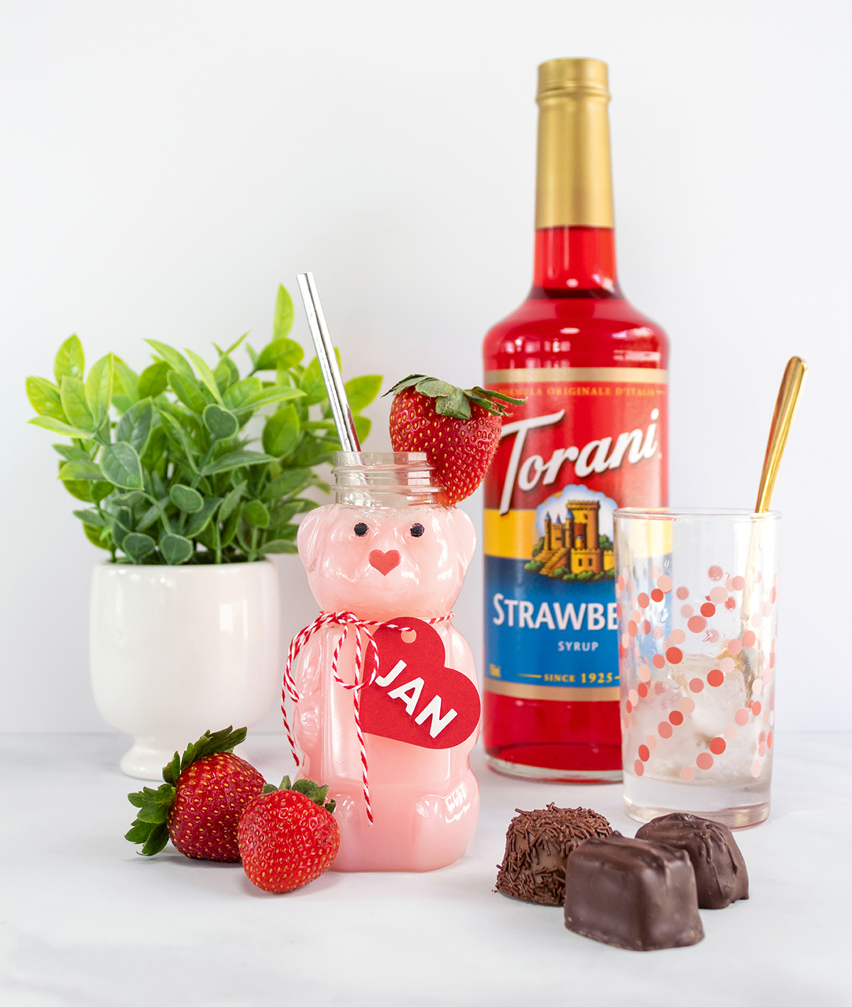 Strawbeary Kiss Pink Drink