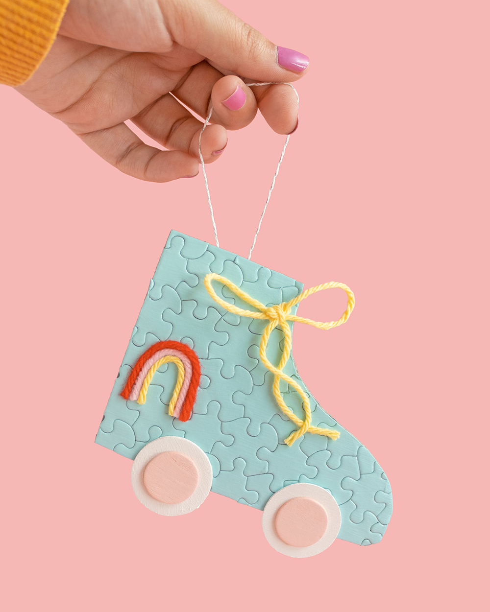 DIY Upcycled Puzzle Skate Ornament