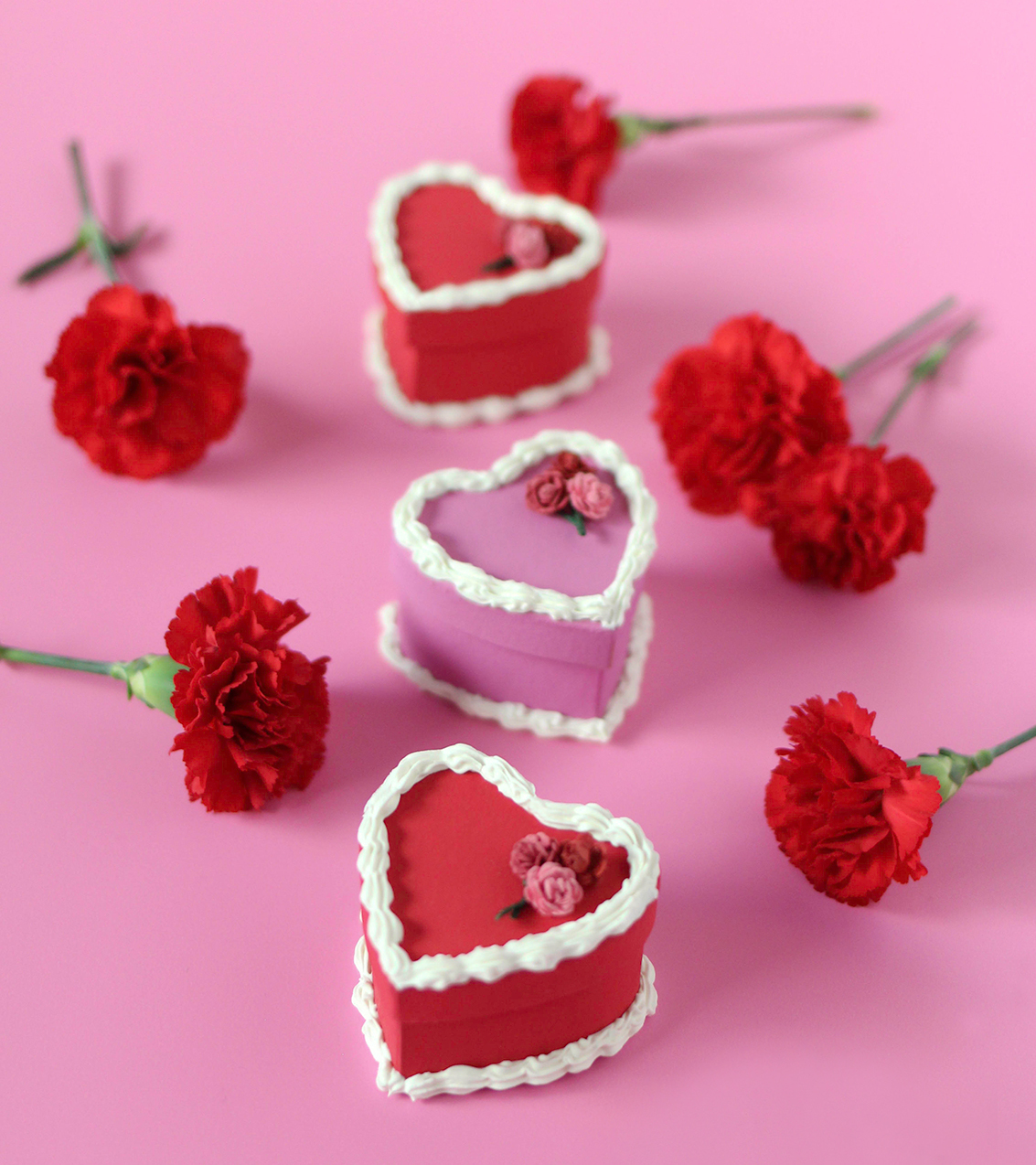 DIY Valentine’s Day Cake Gift Boxes