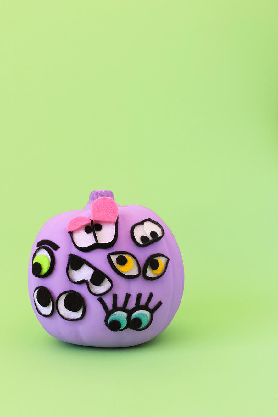 DIY Googly Eyed Pumpkins